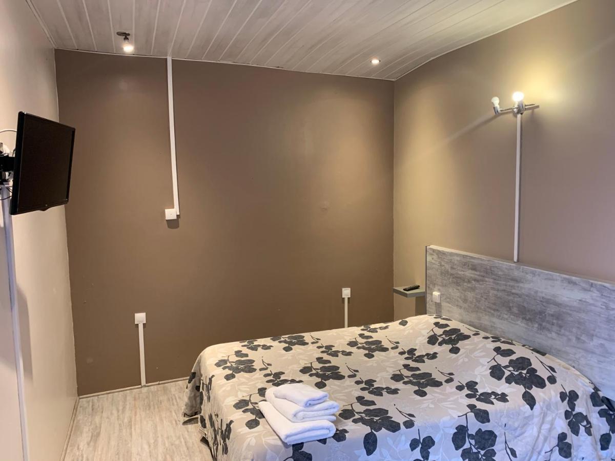 Hotel Le Cosy Pont-de-Cheruy Екстер'єр фото