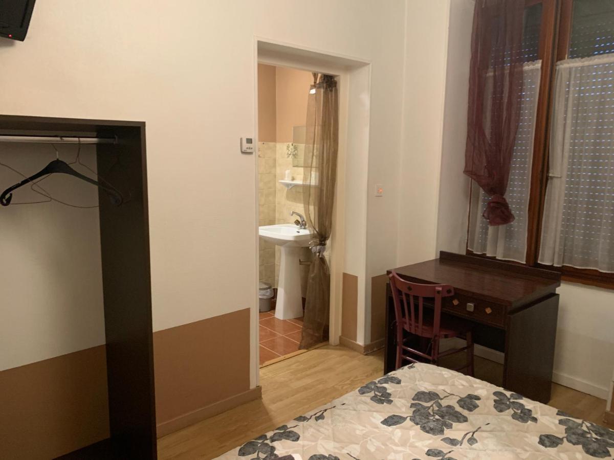 Hotel Le Cosy Pont-de-Cheruy Екстер'єр фото