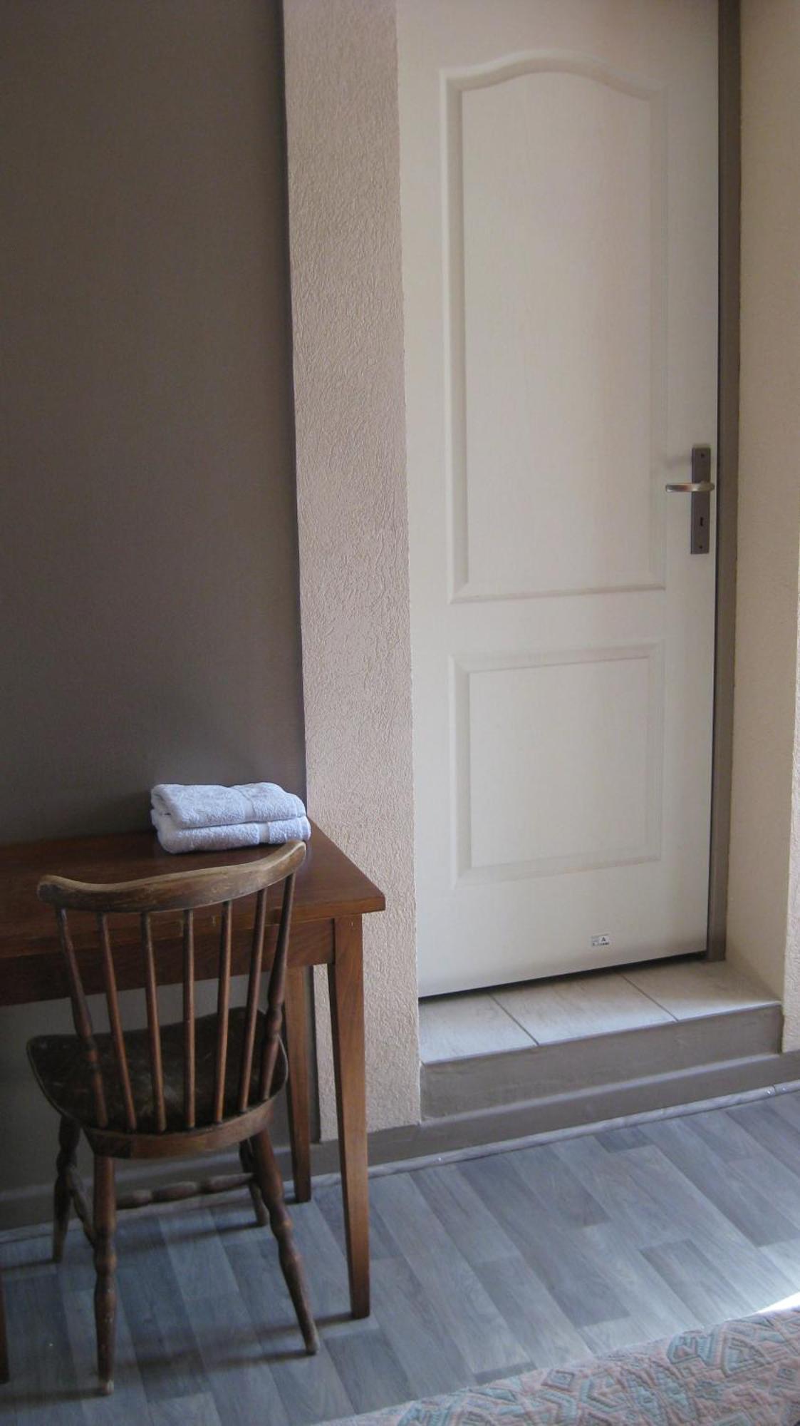 Hotel Le Cosy Pont-de-Cheruy Екстер'єр фото